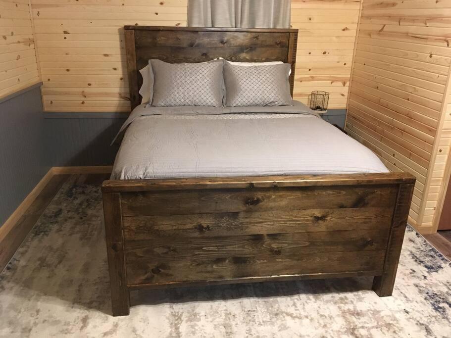 Villa Caddy Corner Has A Hot Tub Just Outside Of Town French Lick Esterno foto